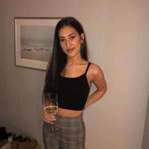 Meet your Posher, Béatrice